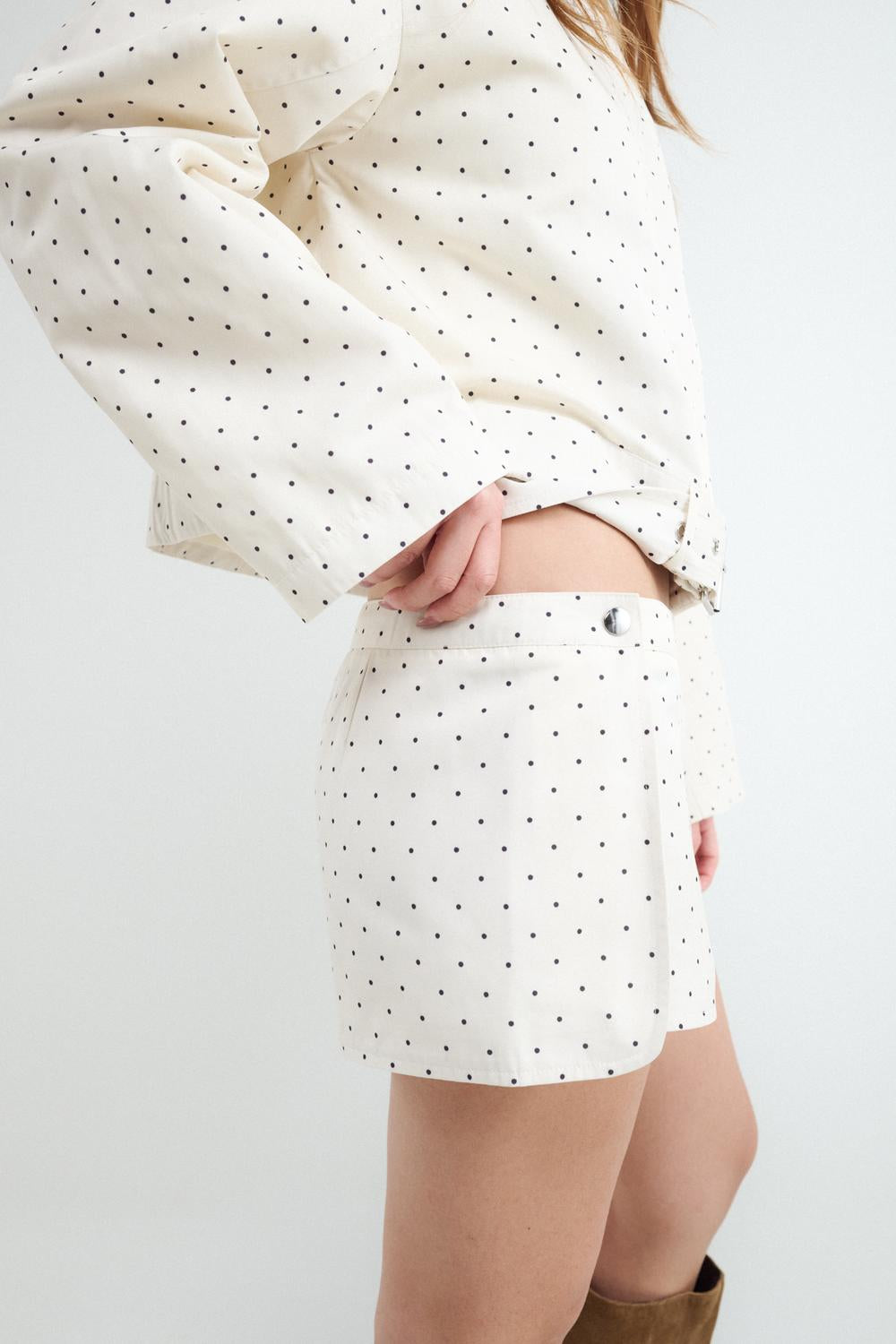 Short Regular Polka Dots - White