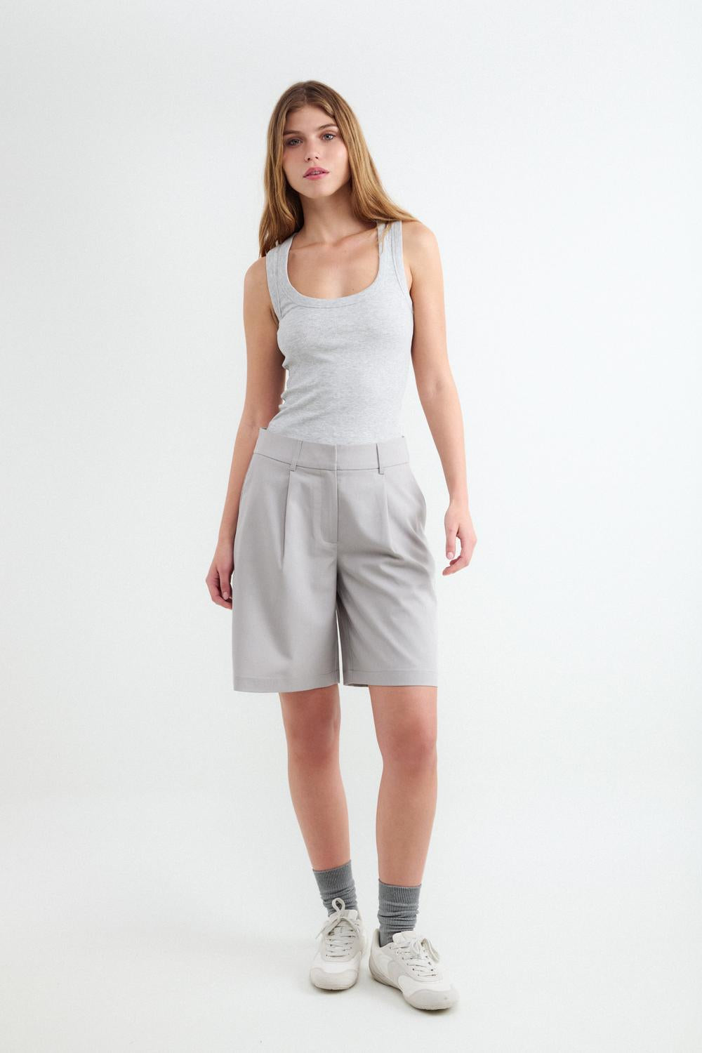Pantalón Slim Tailored Bermuda Basic - Grey