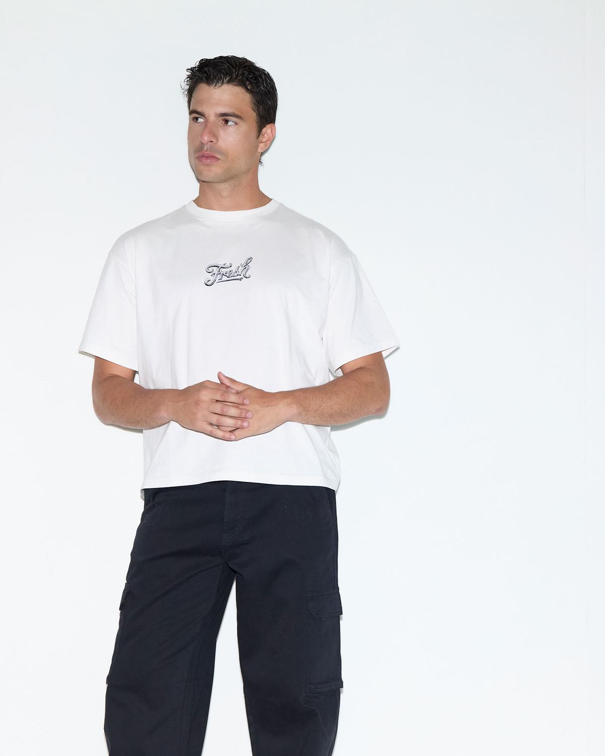 Remera Boxy Fruit Keyring - White