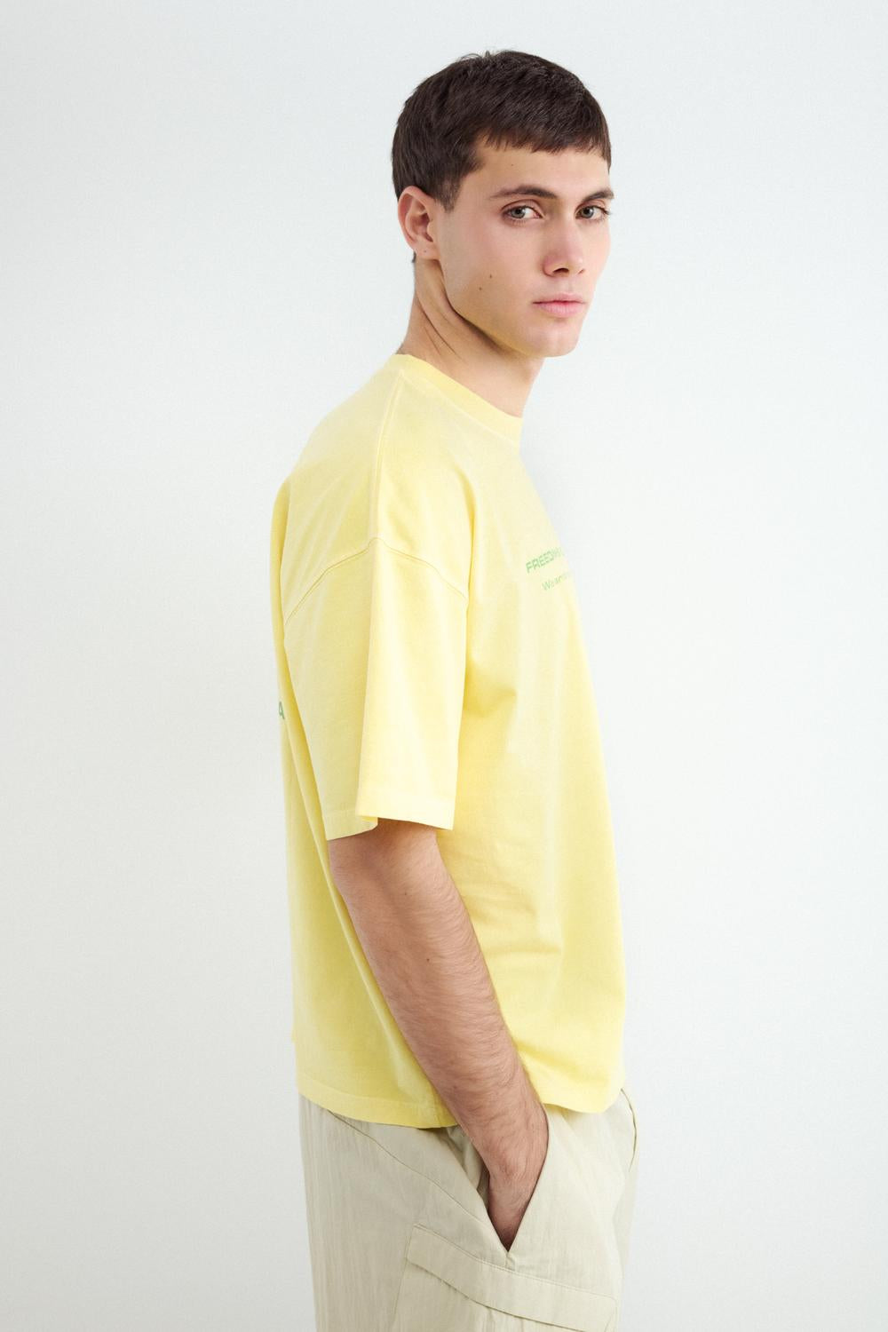 Remera Boxy Freedom Place - Blazing Yellow
