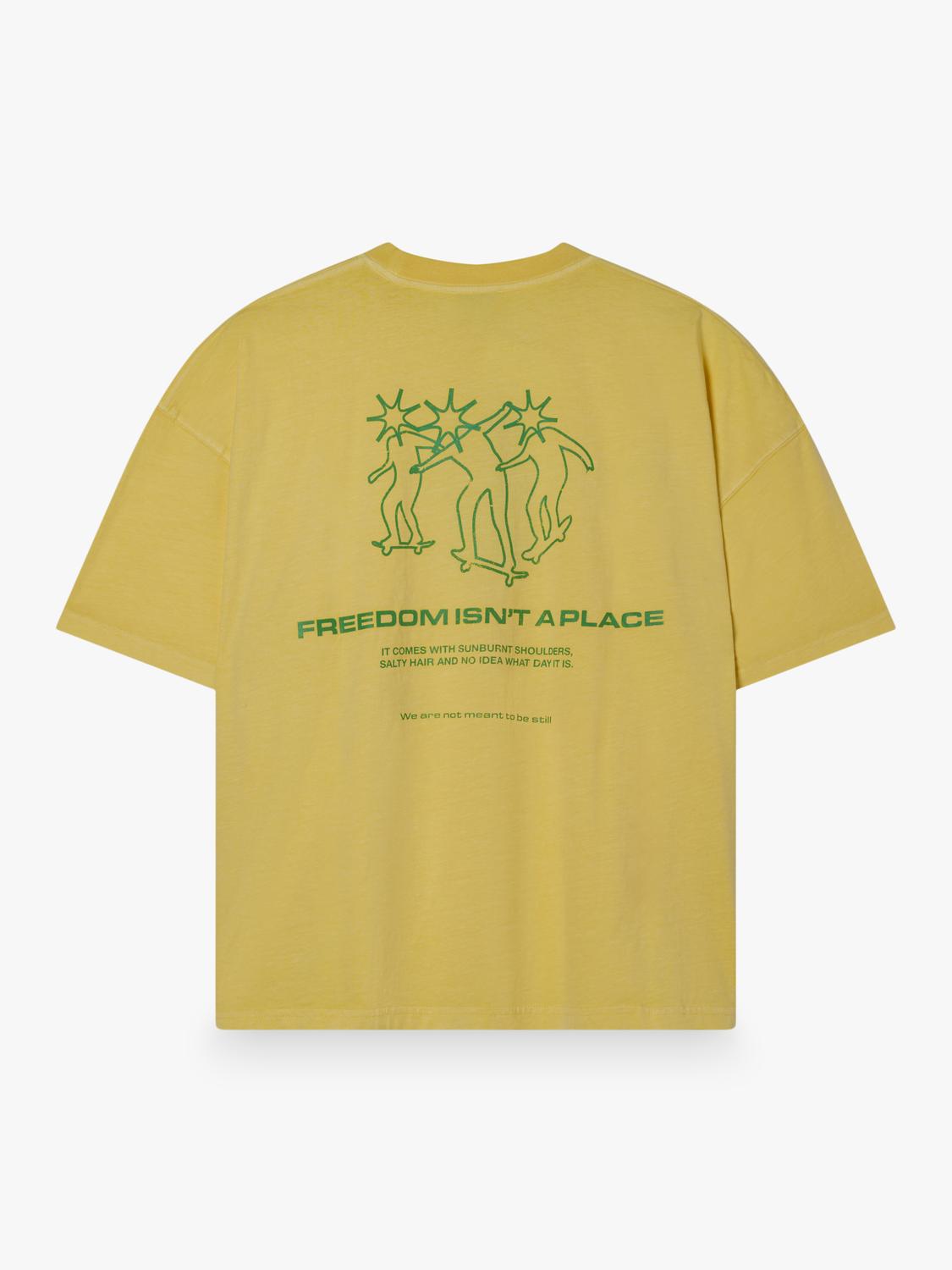 Remera Boxy Freedom Place - Blazing Yellow