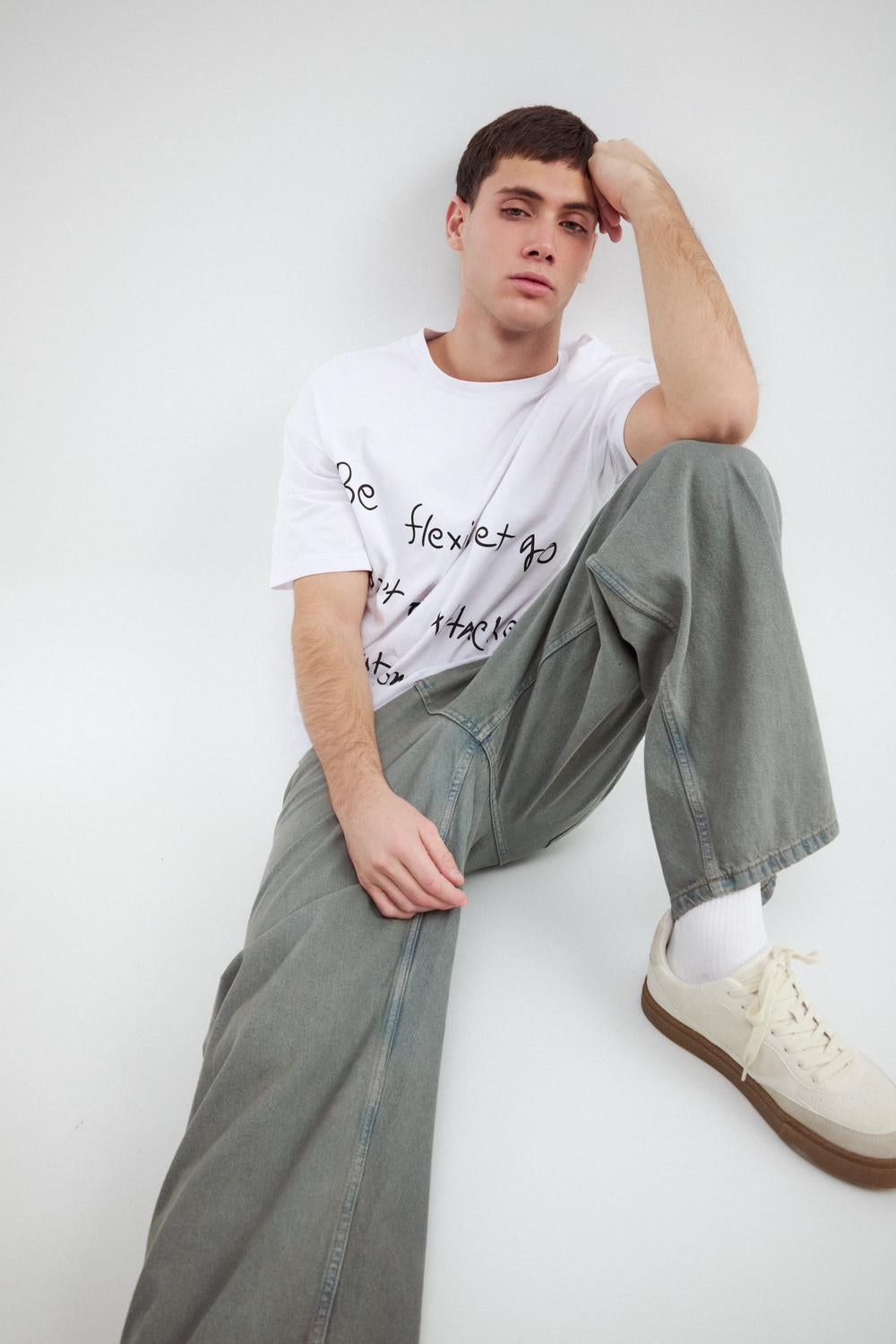 Remera Boxy Handwriten - White
