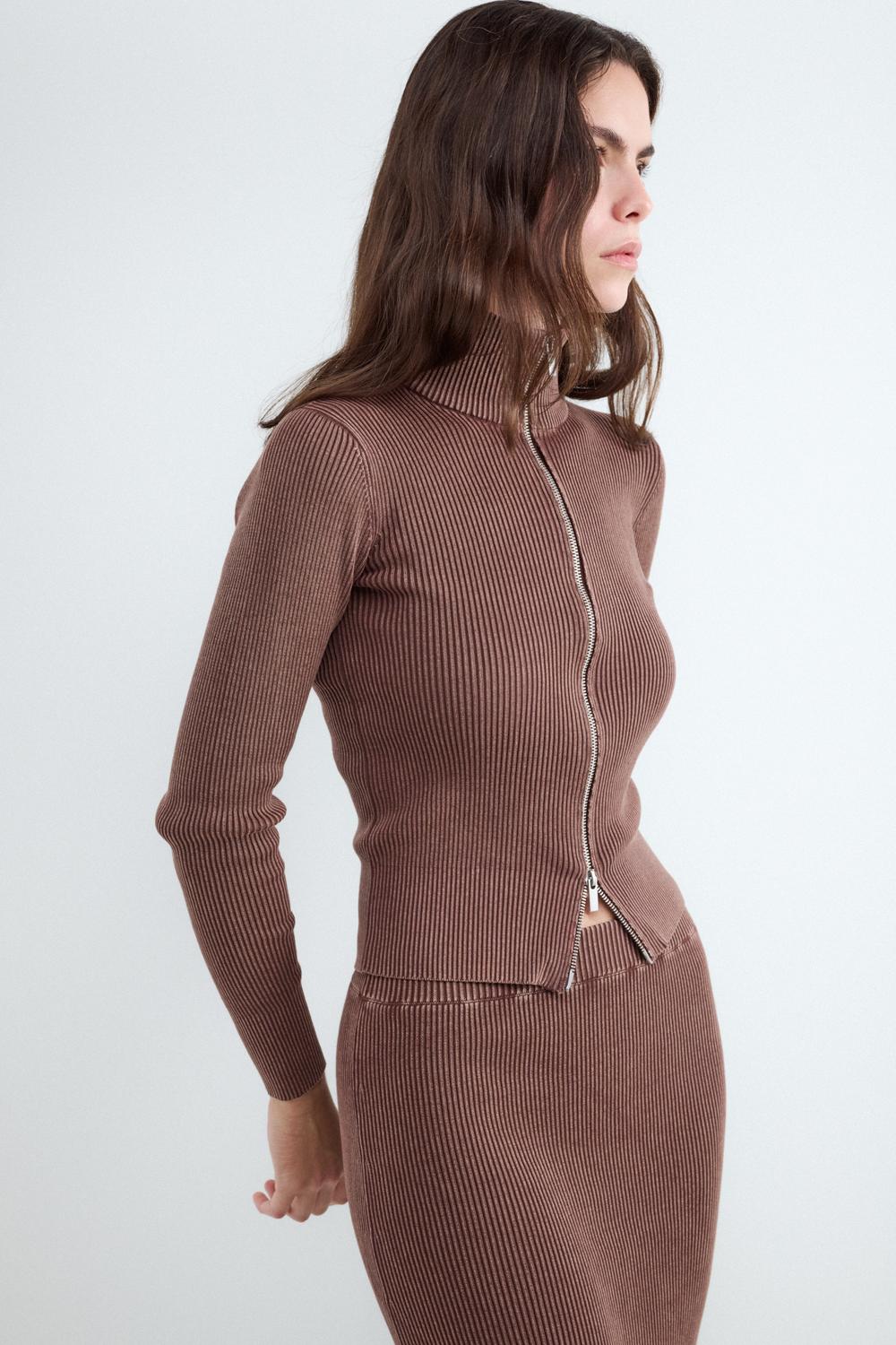 Sweater Slim Full Zipper - Brown Out