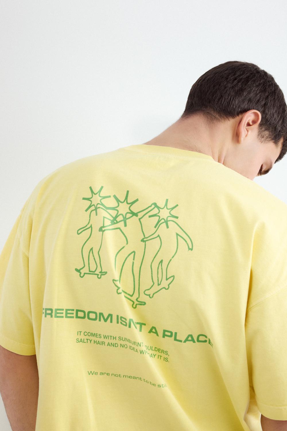 Remera Boxy Freedom Place - Blazing Yellow