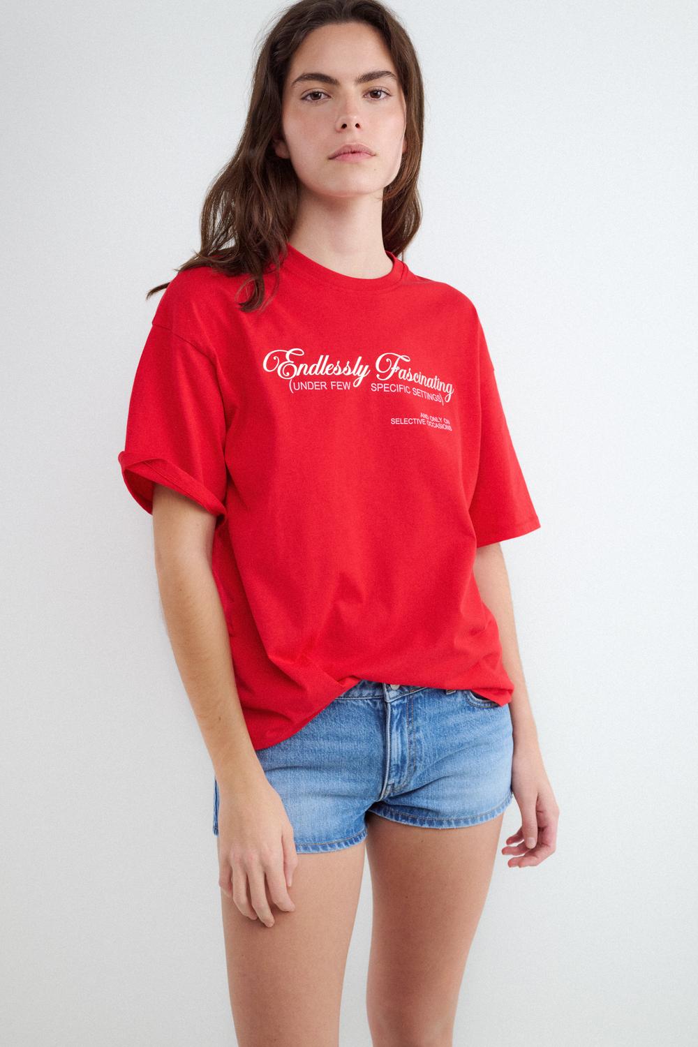 Remera Oversize Endlessly - Red Alert