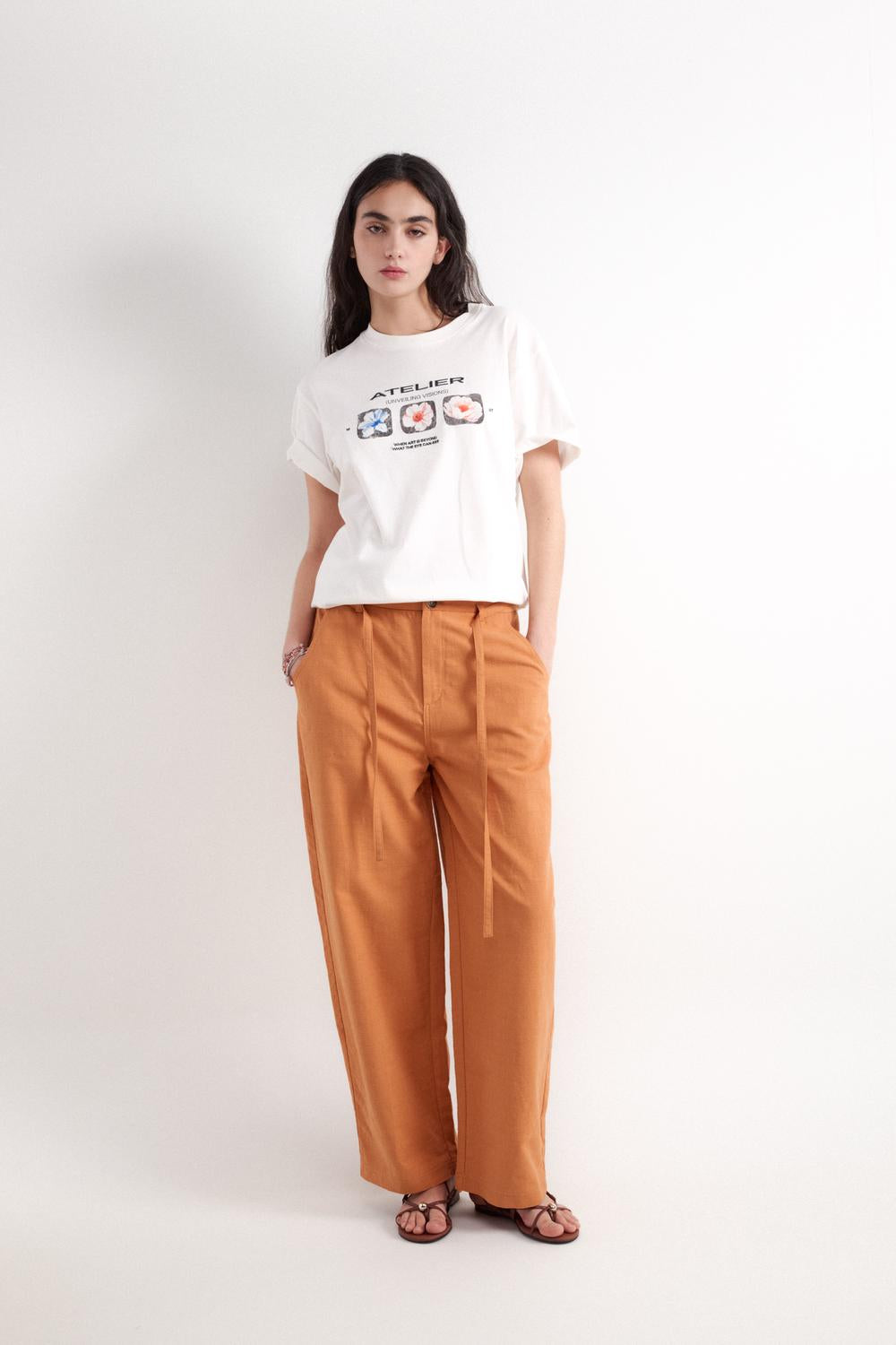 Remera Oversize Menu Flowers - White
