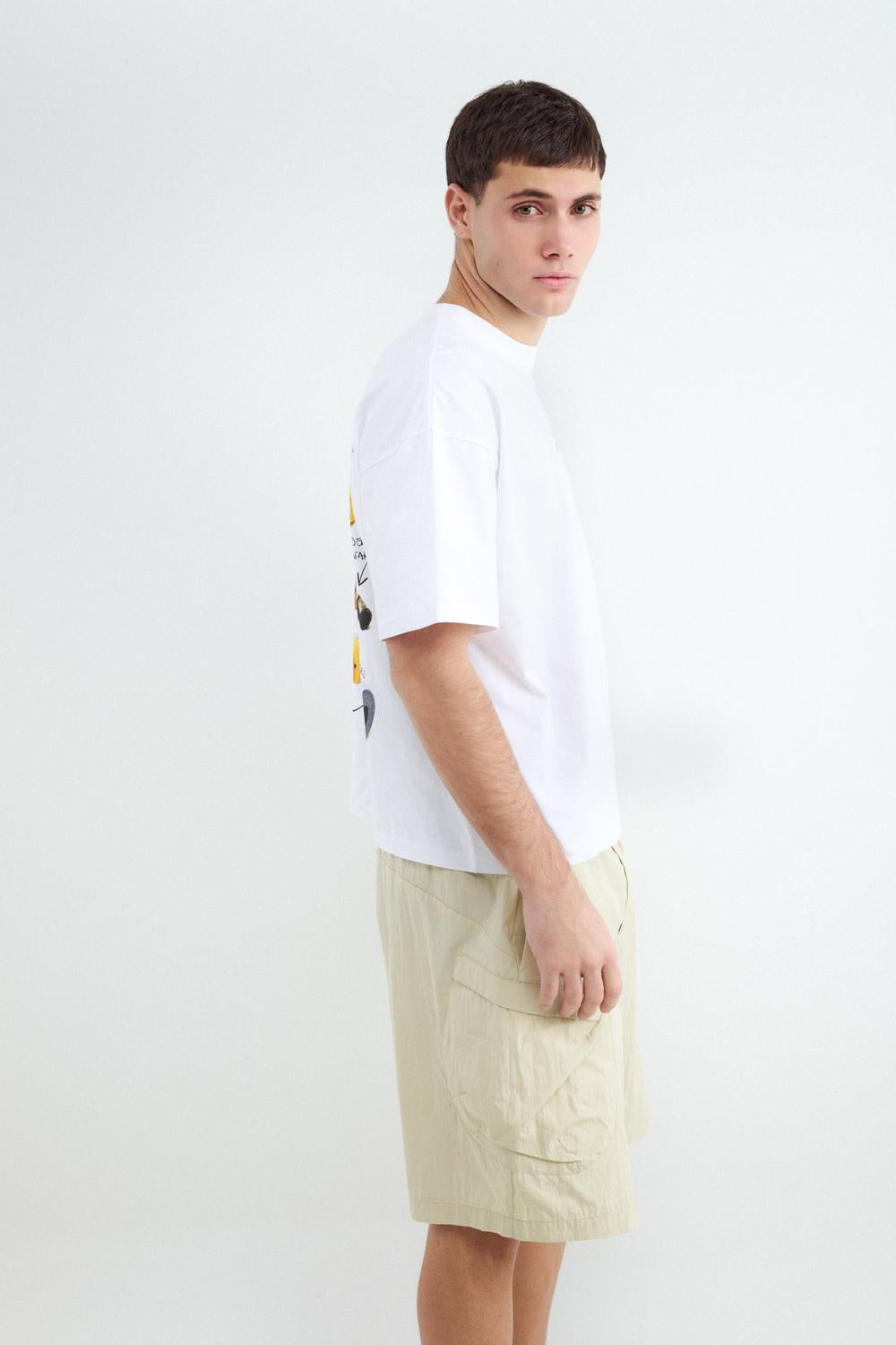 Remera Boxy Camp Escape - White