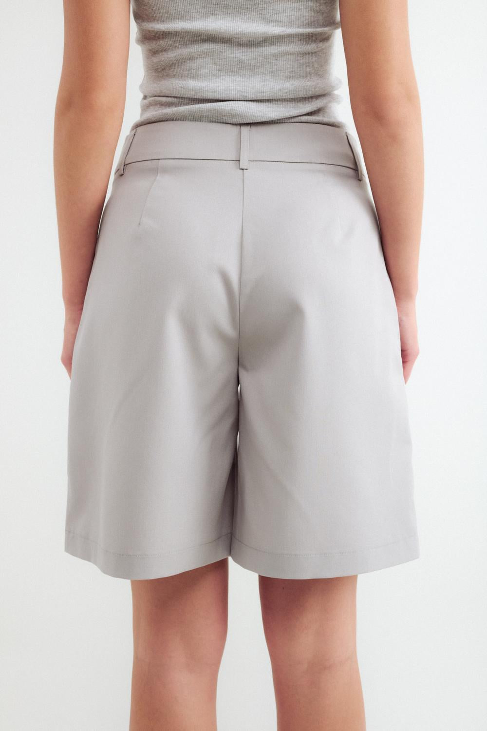 Pantalón Slim Tailored Bermuda Basic - Grey