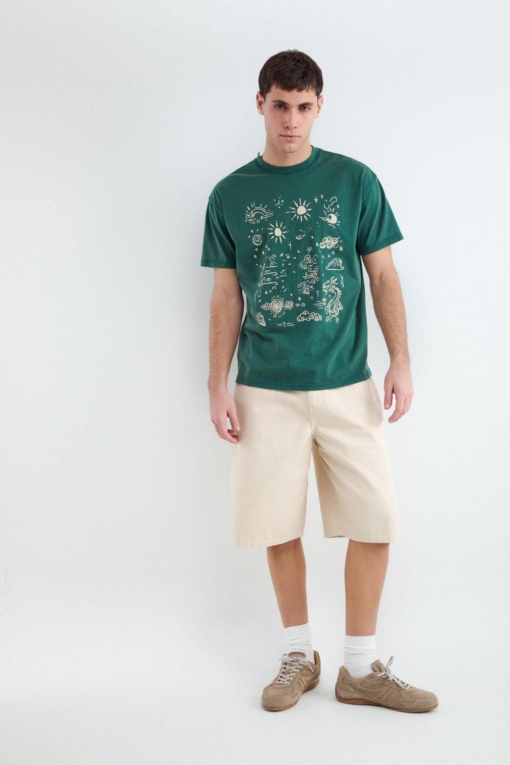 Remera Relaxed Print Sky - Classic Green