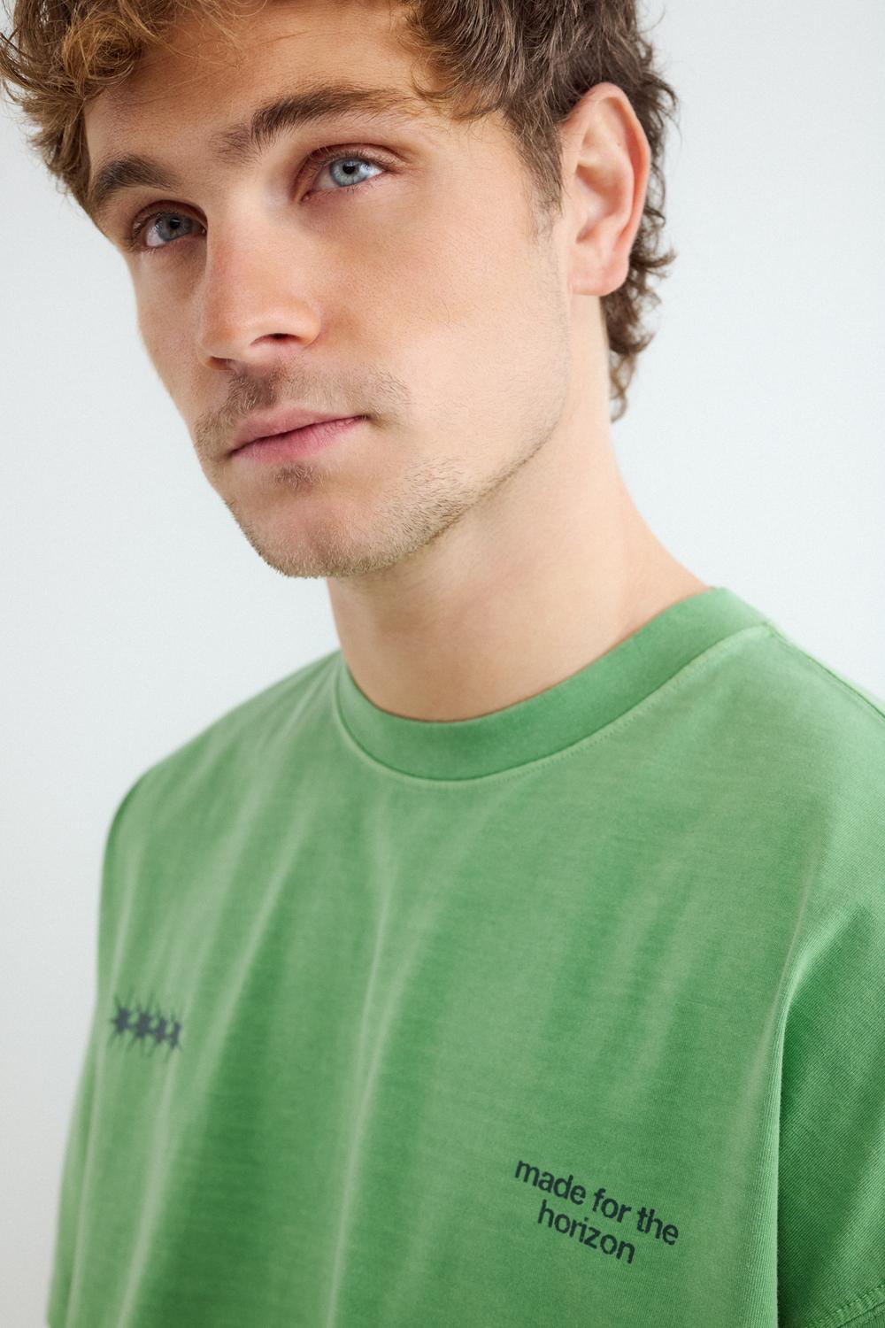 Remera Boxy Freedom Destination - Classic Green