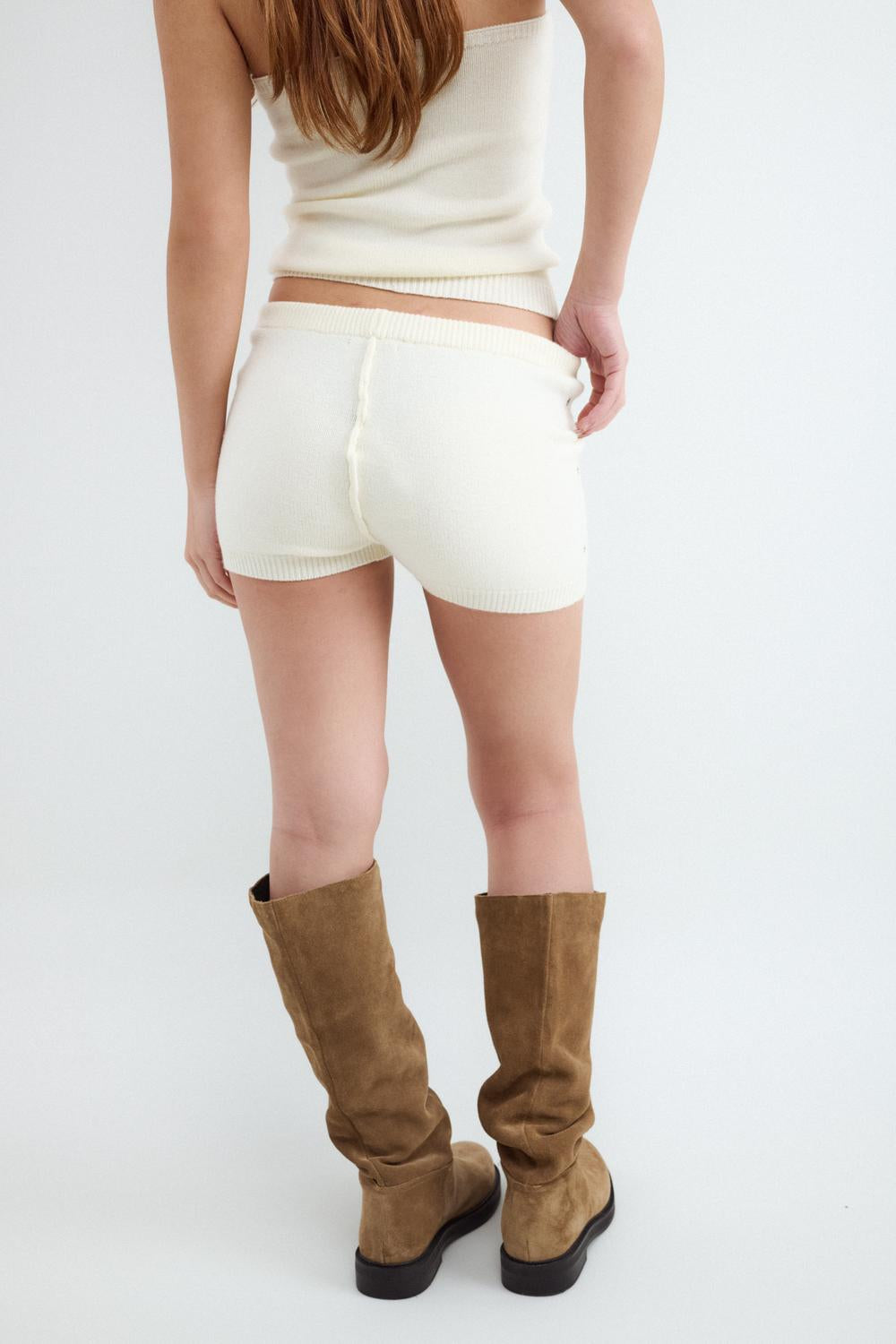 Short Slim Tachas - Ecru